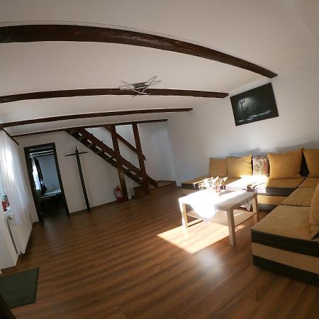 Casa De Oaspeti Laura Rîşnov Eksteriør bilde