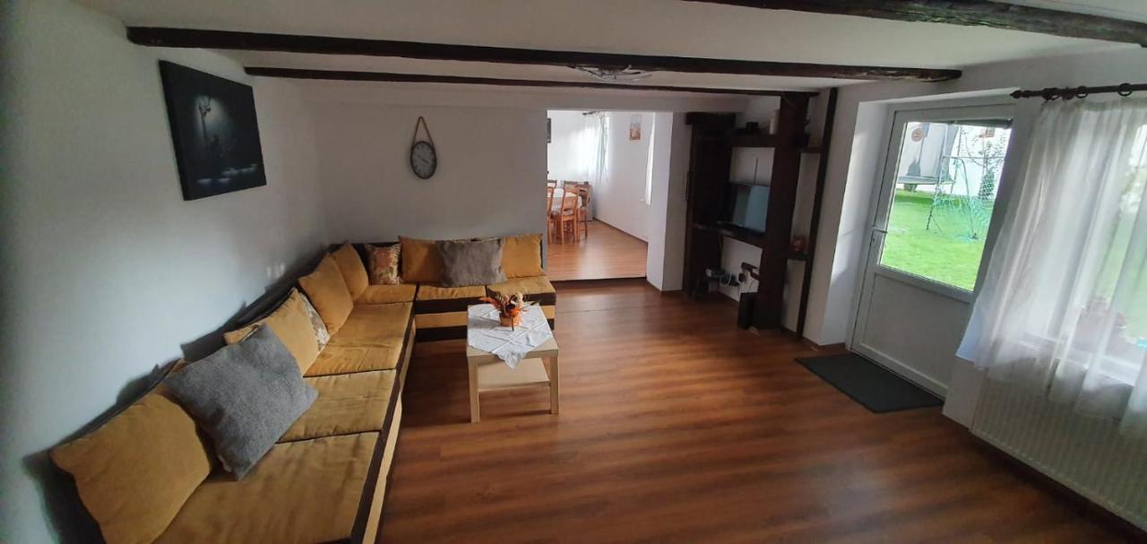 Casa De Oaspeti Laura Rîşnov Eksteriør bilde