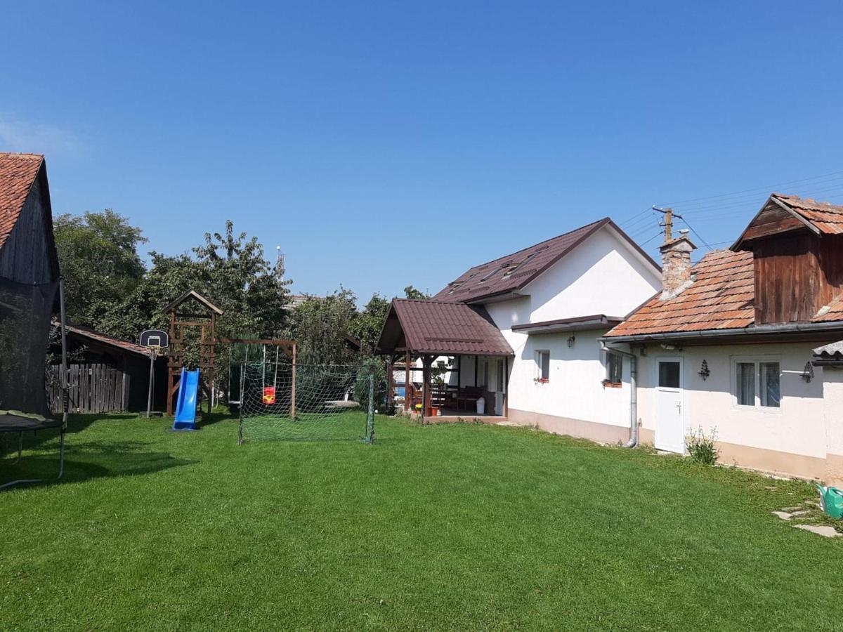 Casa De Oaspeti Laura Rîşnov Eksteriør bilde