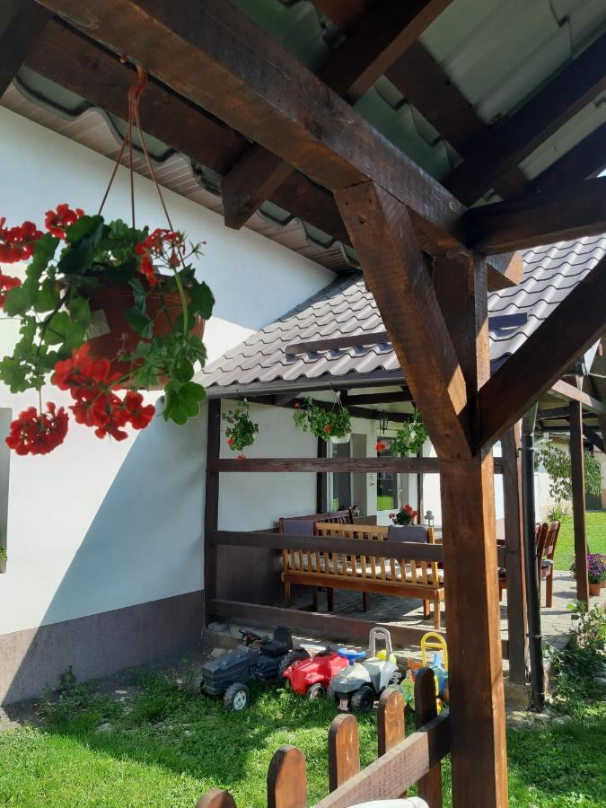 Casa De Oaspeti Laura Rîşnov Eksteriør bilde