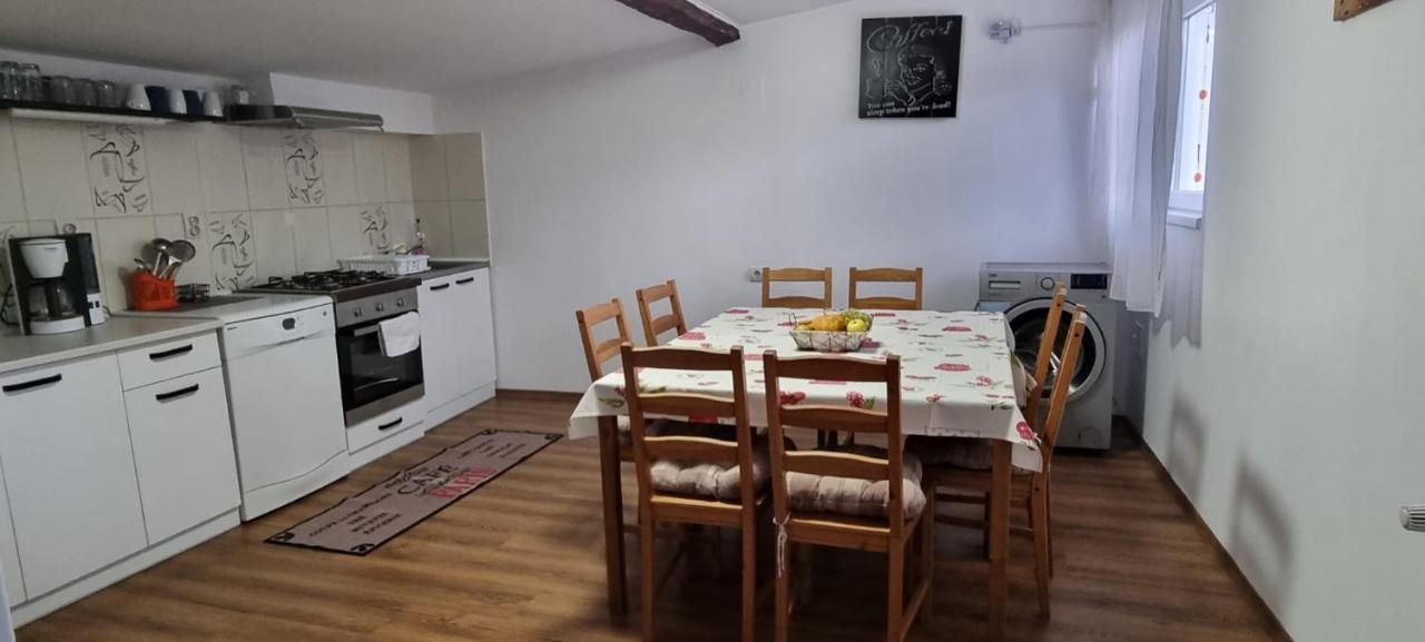 Casa De Oaspeti Laura Rîşnov Eksteriør bilde